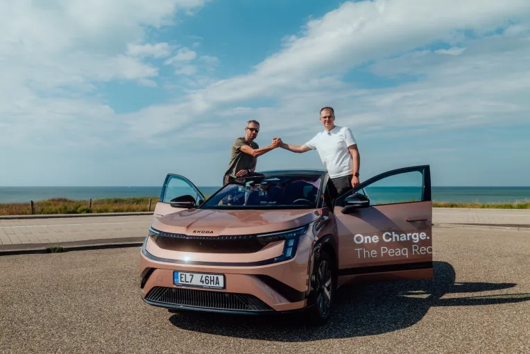 Электромобиль Skoda Peaq Electric с тремя рядами сидений установил рекорд