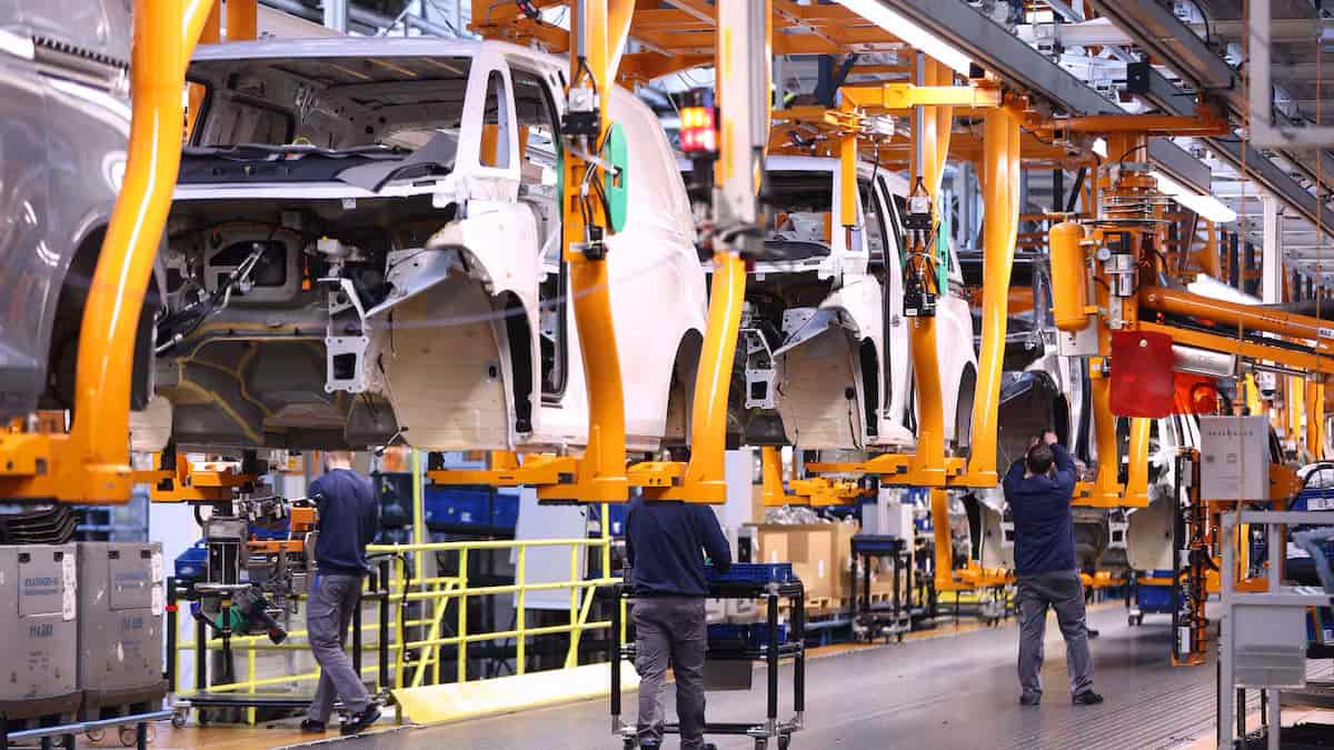 Volkswagen потратит 16 миллиардов евро на сокращение рабочих мест и закрытие заводов