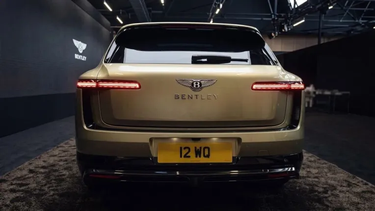 Фотографии Bentley Torcal просочились в сеть1