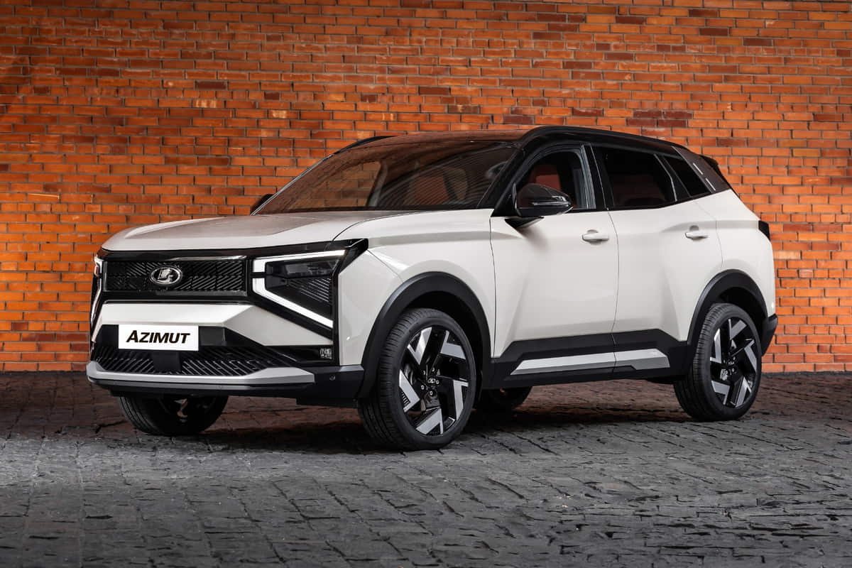 На АвтоВАЗе официально запустили производство нового кроссовера LADA Azimut