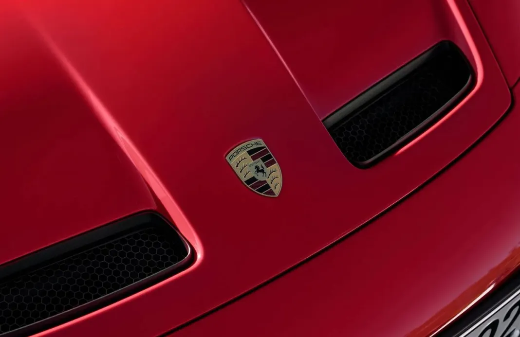 Porsche планирует выпустить новый суперкар