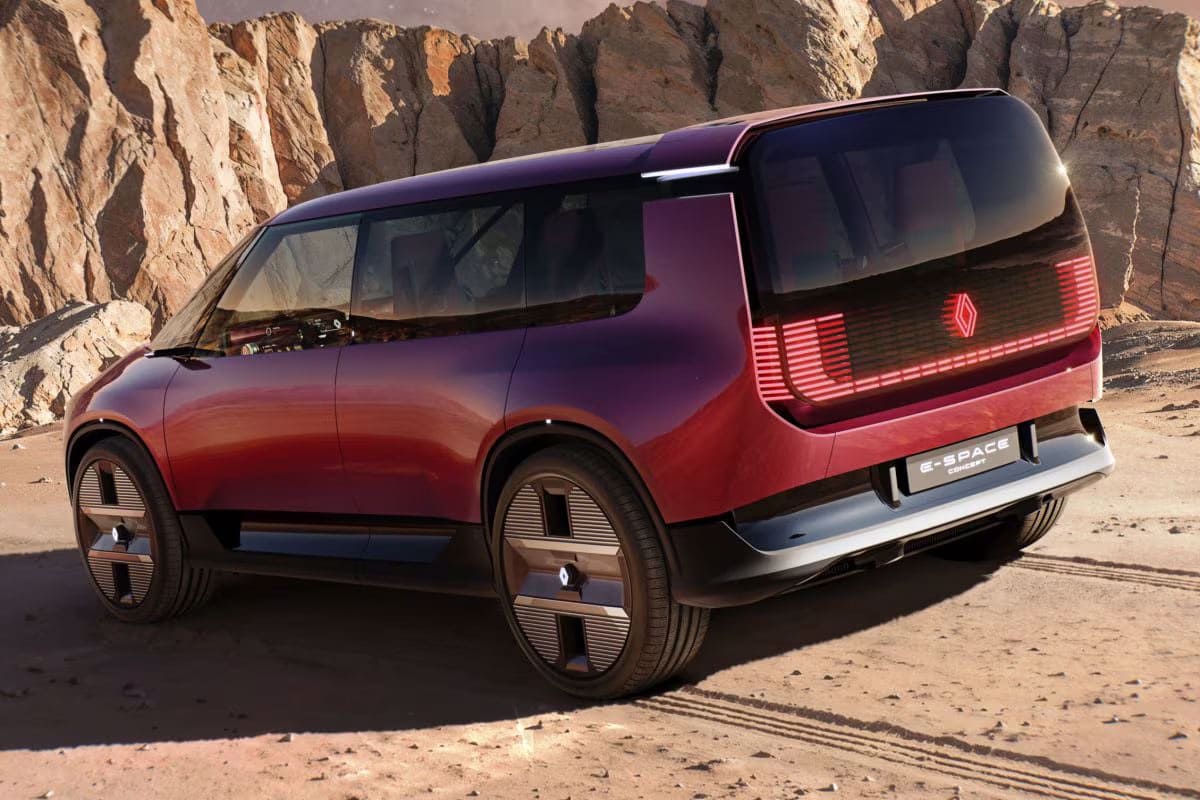 публичная премьера концепта Renault E-Space1