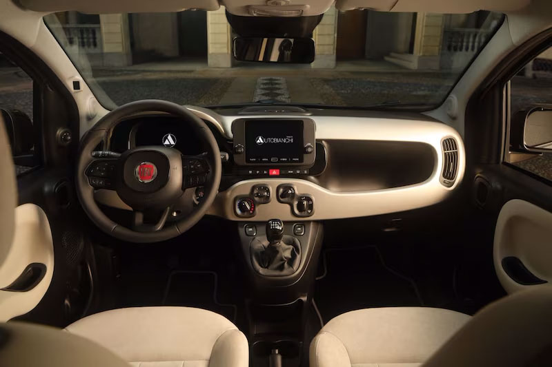 Впервые за 30 лет логотип «Autobianchi» снова красуется на новом автомобиле2
