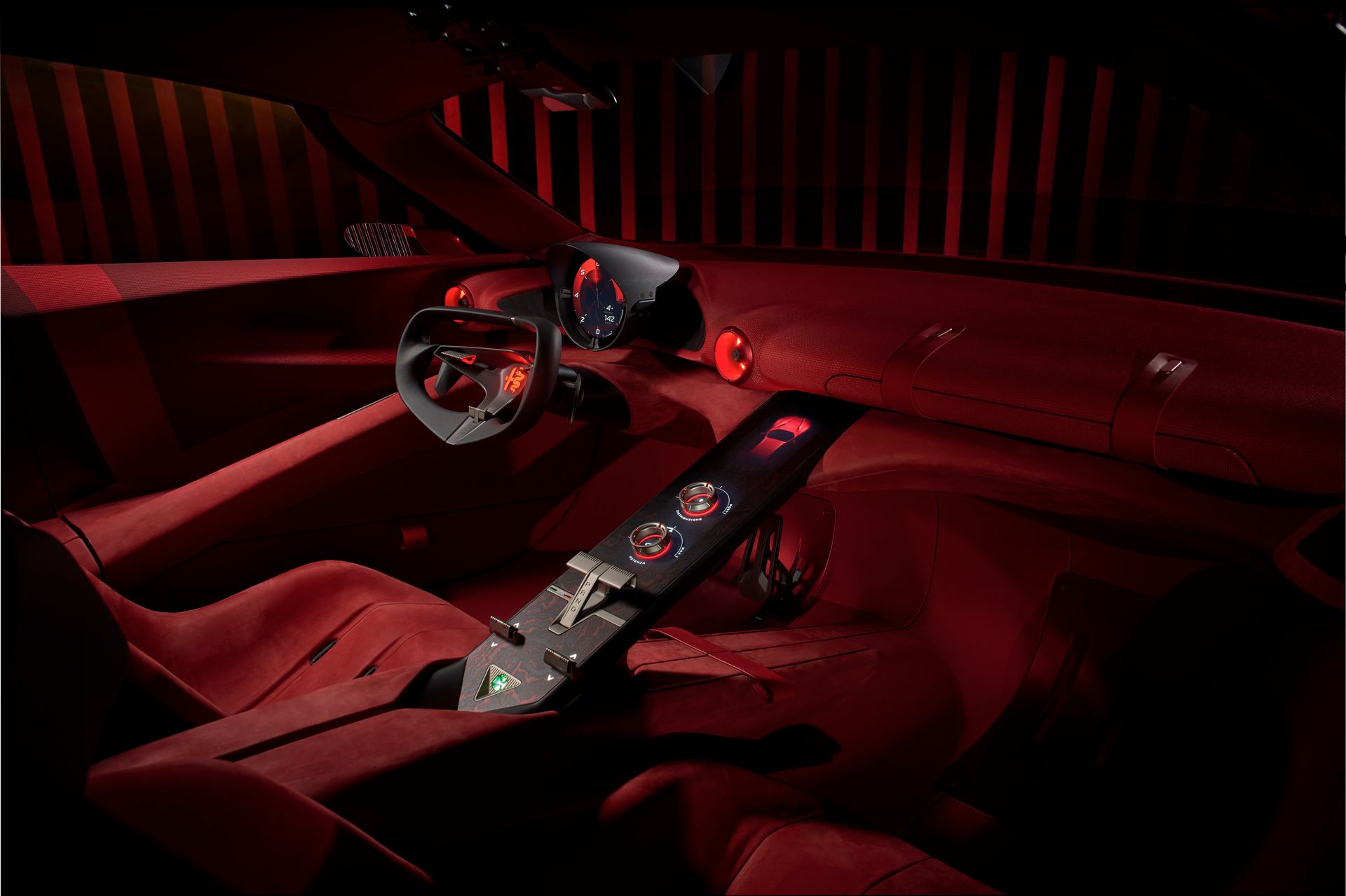 Alfa Romeo Cuorerosso прибыла в Париж4