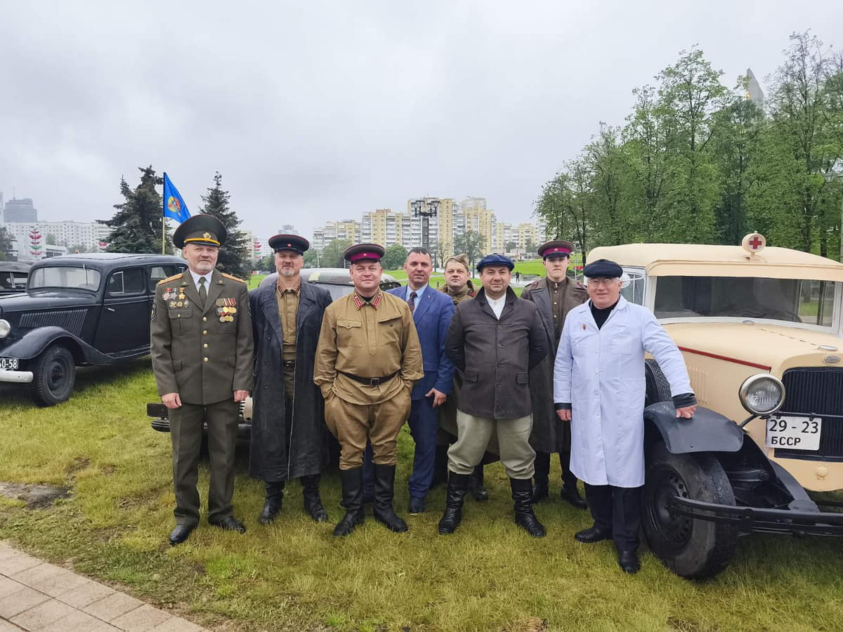 минский клуб «Ретробокс» воссоздает легендарные авто времён Великой Отечественной1