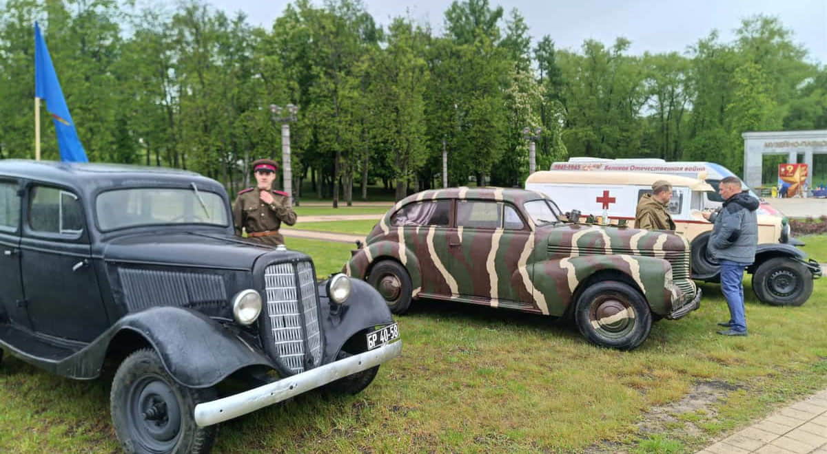 минский клуб «Ретробокс» воссоздает легендарные авто времён Великой Отечественной12